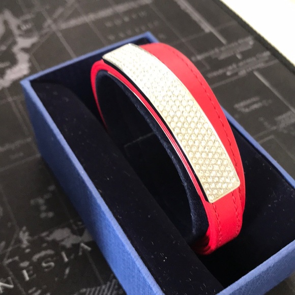 Swarovski Crystal Vio RED Leather Wrap Bracelet - Picture 3 of 5